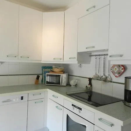 Le Lavandou, 2 Pieces, 4 Personnes - Fr-1-251-616 Le Lavandou