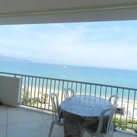 Le Lavandou, 2 Pieces, 4 Personnes - Fr-1-251-616 Apartment Le Lavandou